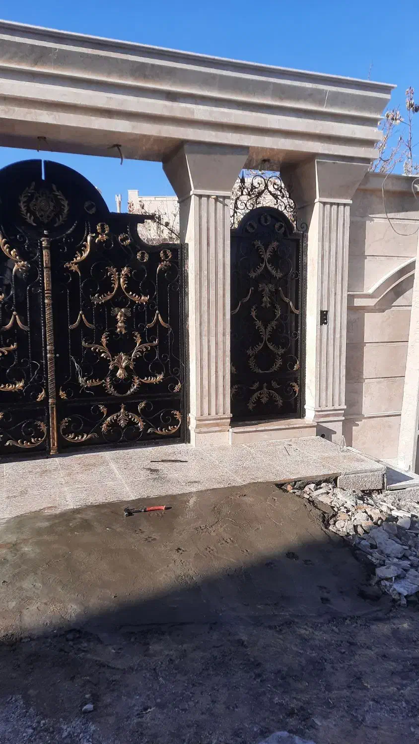 جوشکاری سیارونصب درب ویلایی تخریب منزل وبرشکاری|خدمات پیشه و مهارت|یزد, |دیوار