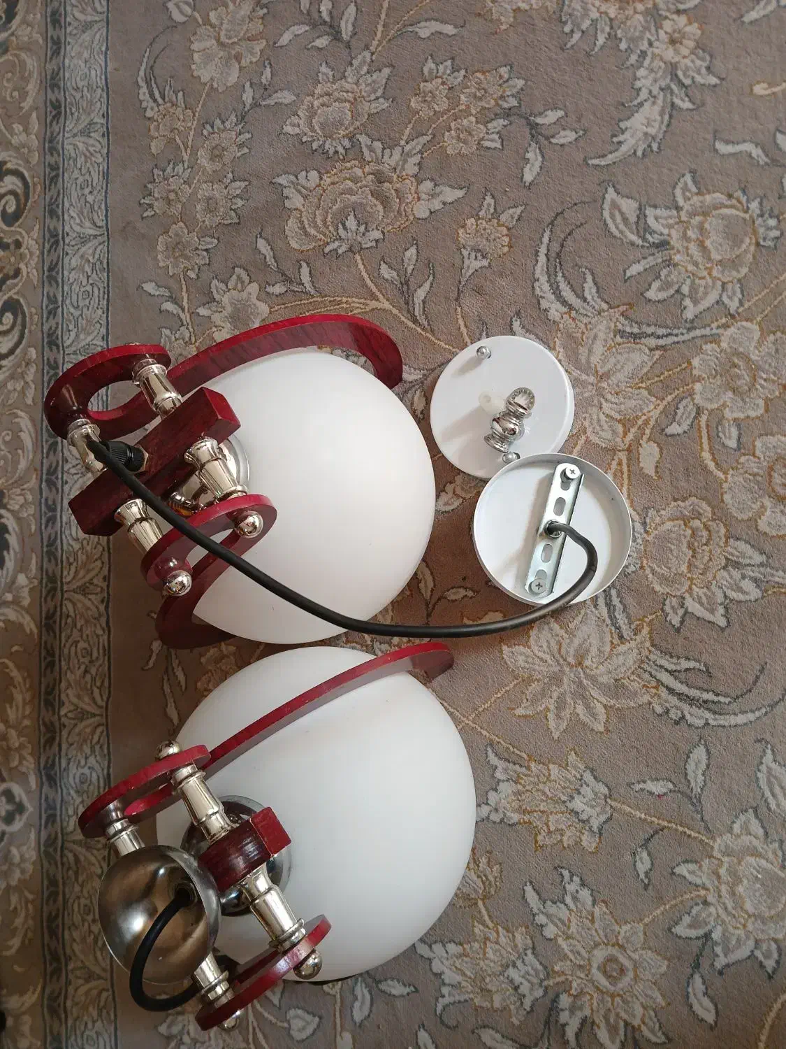 لوستر تک شاخه|لوستر و چراغ آویز|شیراز, فرگاز|دیوار