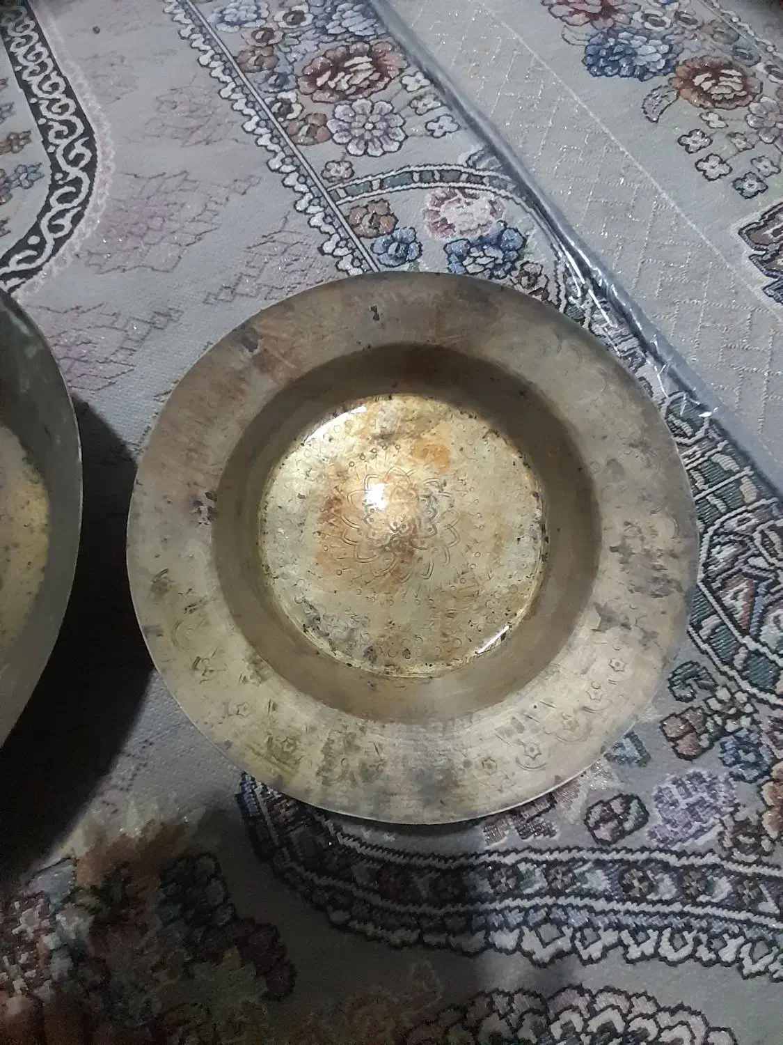 ظروف مسی بالای صد سال|کلکسیون اشیاء عتیقه|سراوان, |دیوار