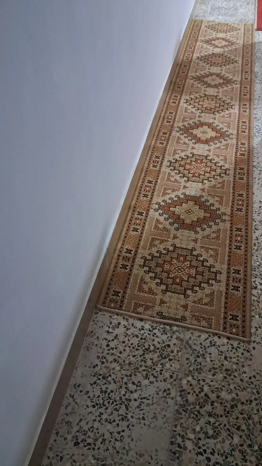 گلیم کناره یاروپله ای نونوسالم|گلیم، جاجیم، گبه|دورود, |دیوار