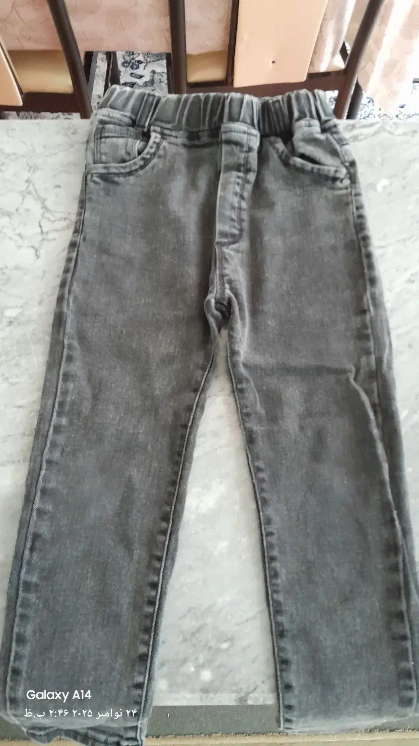 شلوار|کفش و لباس بچه|میانه, |دیوار