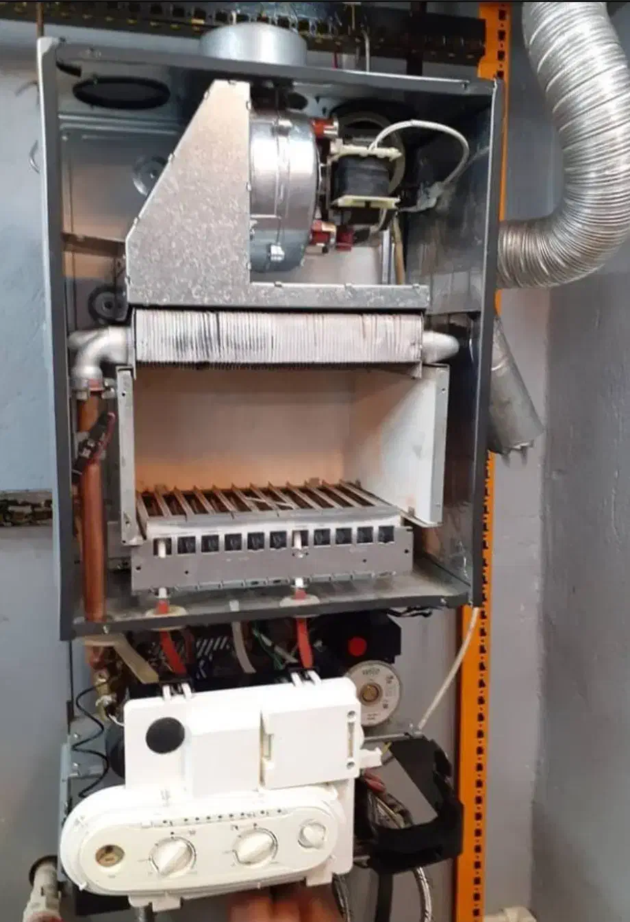 تعمیر و سرویس پکیج و آبگرمکن دیواری(خ کاوه و اطراف|خدمات پیشه و مهارت|اصفهان, برازنده|دیوار