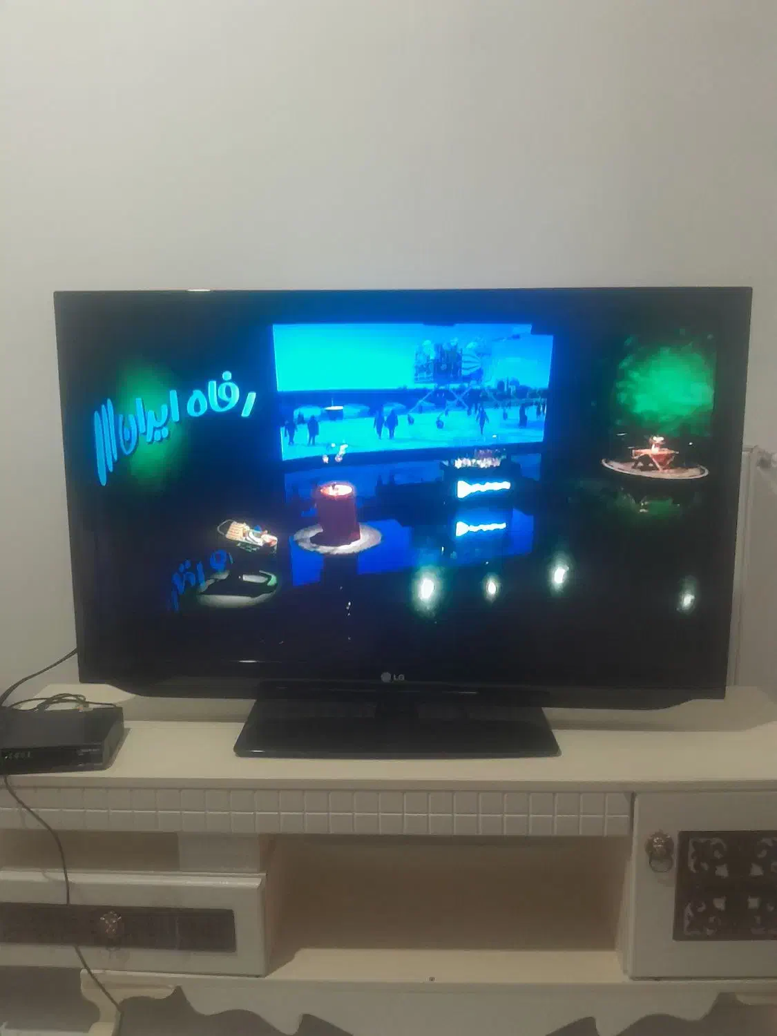 تلویزیون ۴۲اینج اصل ال جی و دو عدد تخت خواب بچه|تلویزیون و پروژکتور|ارومیه, |دیوار