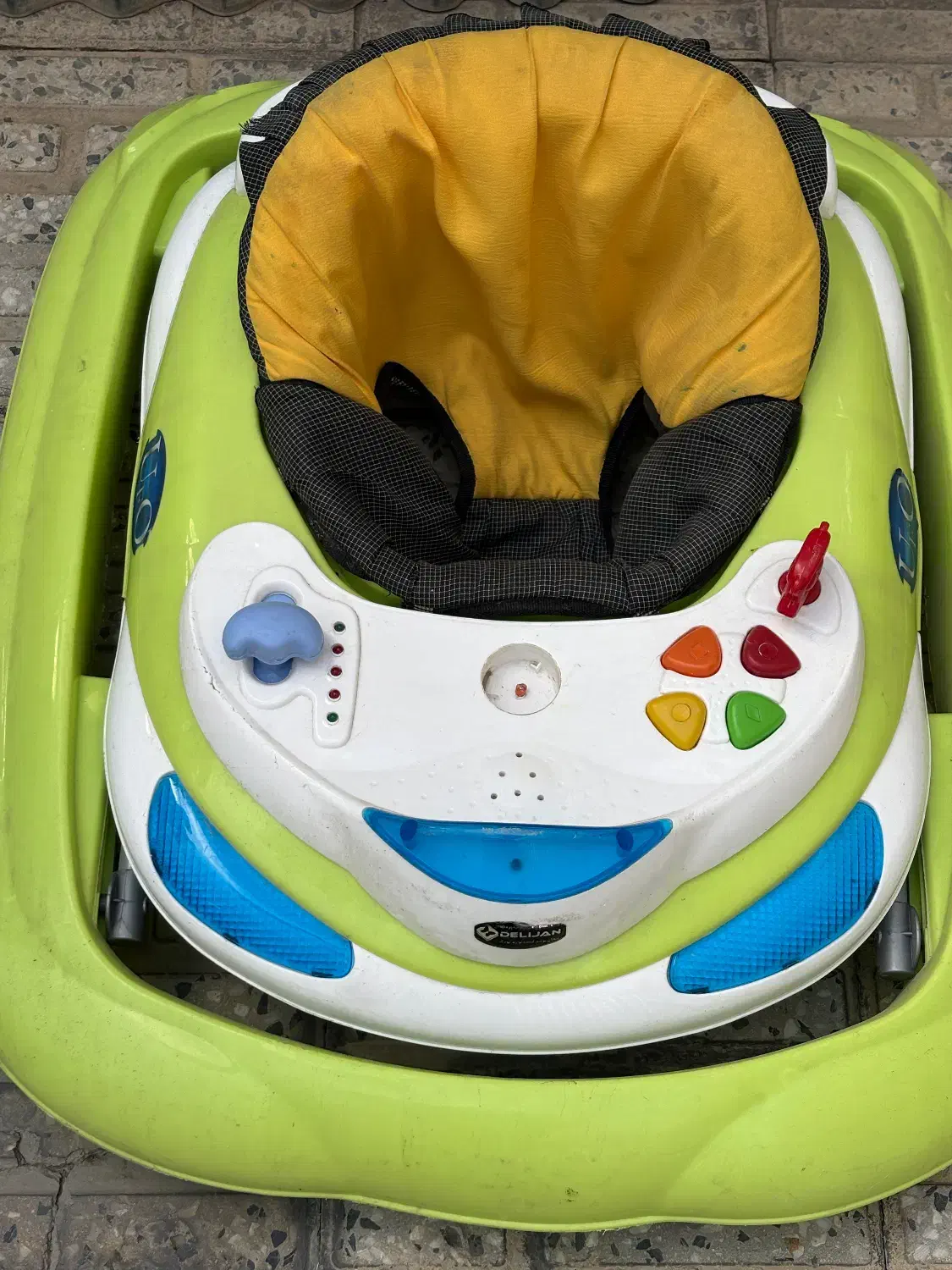 رورویک|کالسکه و لوازم جانبی|ملایر, |دیوار