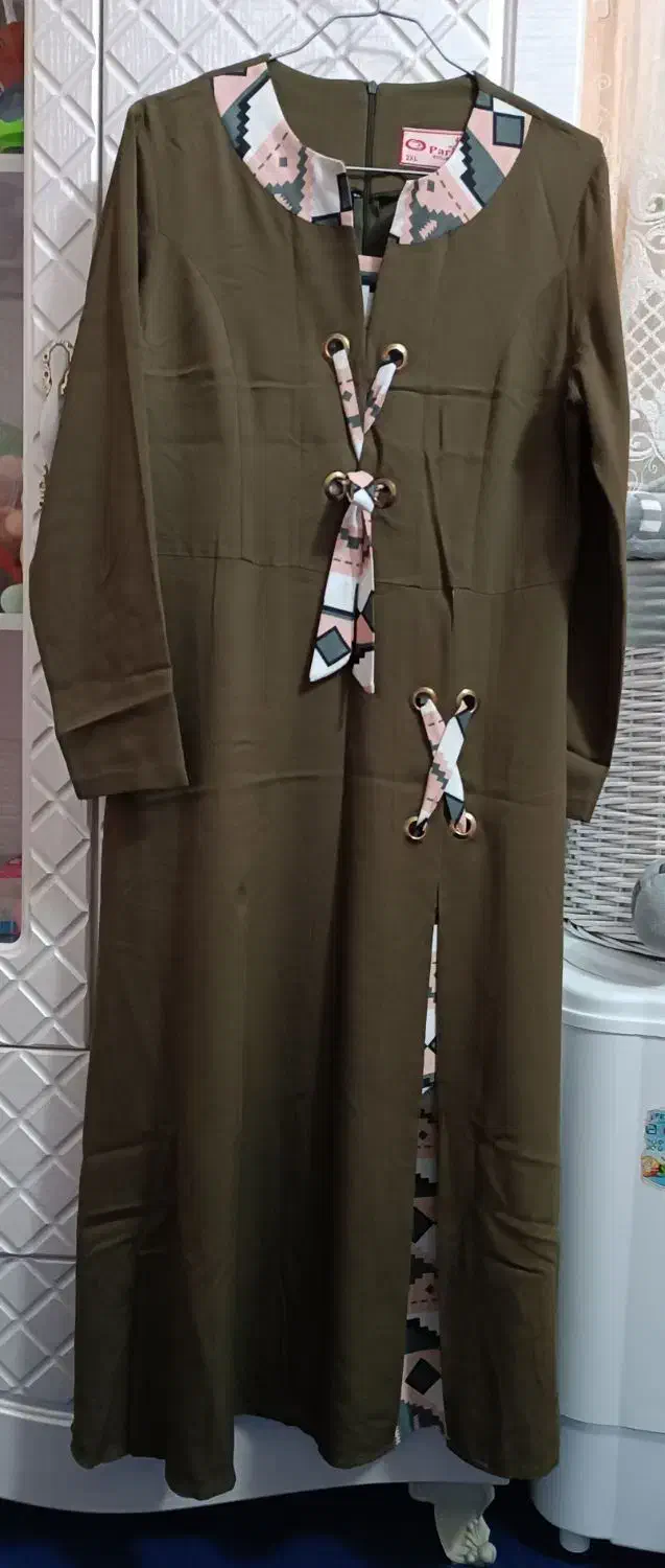 مانتو|لباس|قم, ولیعصر|دیوار