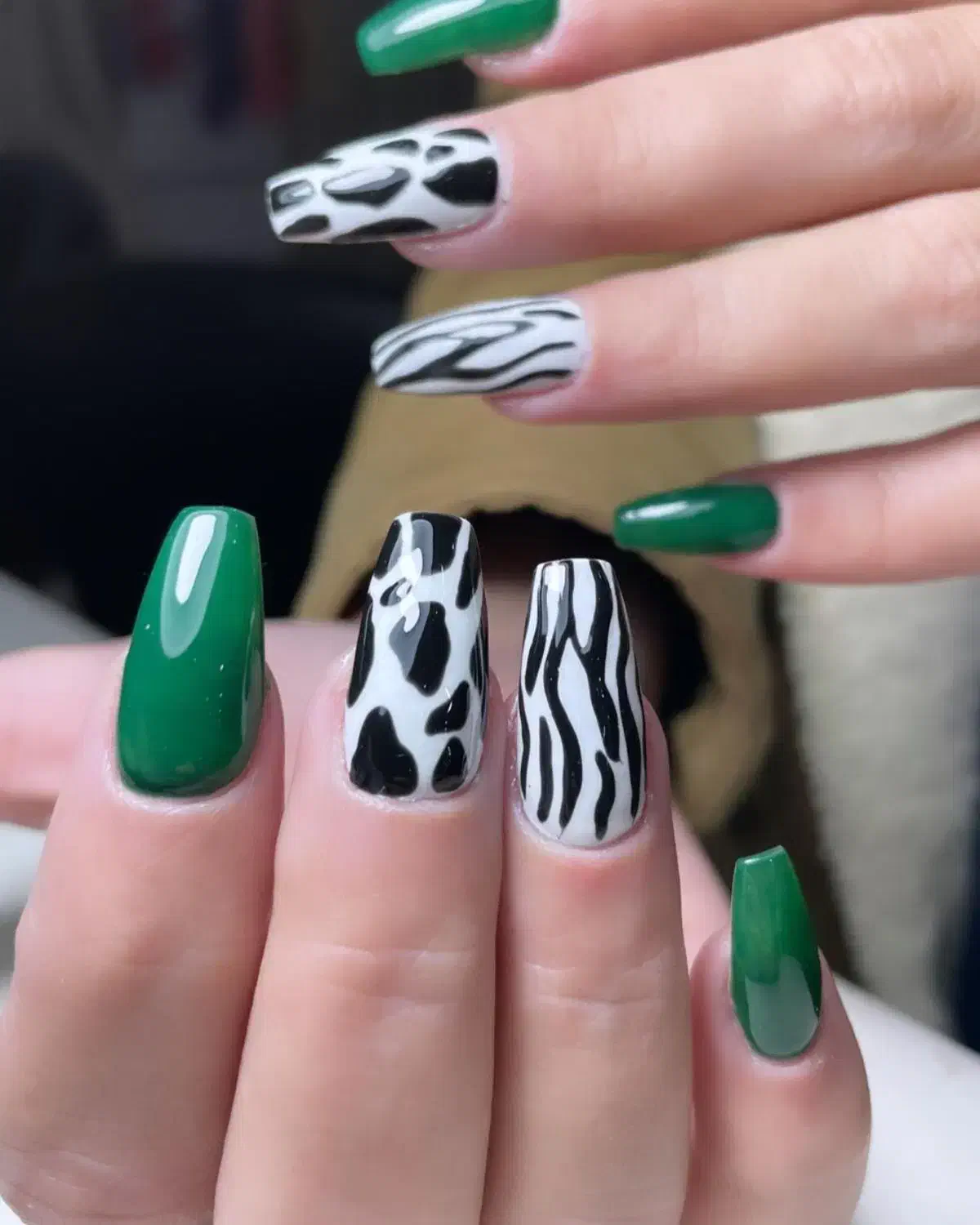 اموزش کاشت ناخن مژه تاتولیفت ابرومژه بافت مو|خدمات آرایشگری و زیبایی|هشتگرد, شهرک آپادانا|دیوار