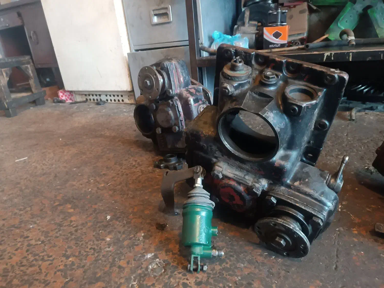 پی تی یو پشت گیربکس دور زیاد کن بنز|قطعات یدکی و لوازم جانبی|تاکستان, |دیوار