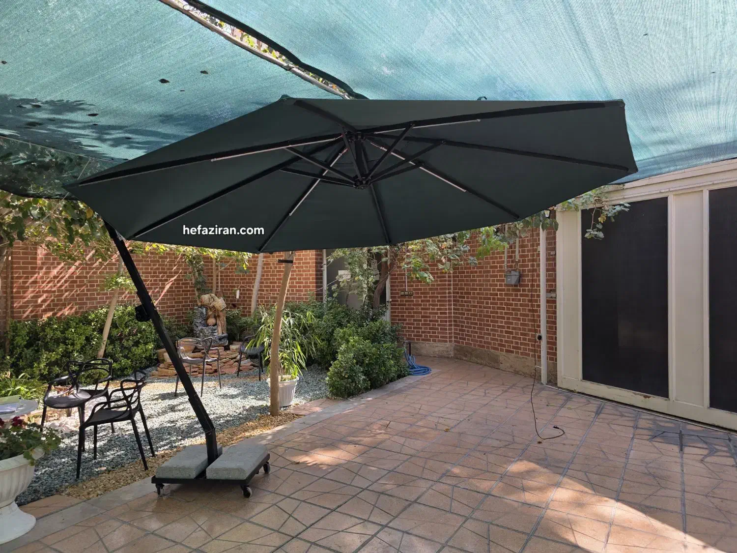 سایبان چتری، چتر پایه کنار و پایه وسط با نورپردازی|عمدهفروشی|خمینیشهر, |دیوار