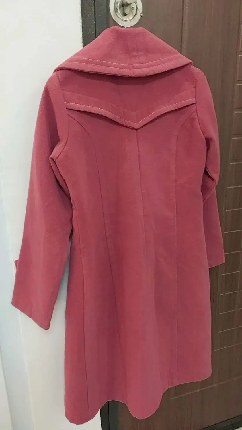 پالتو رنگ سال|لباس|رشت, بوسار|دیوار