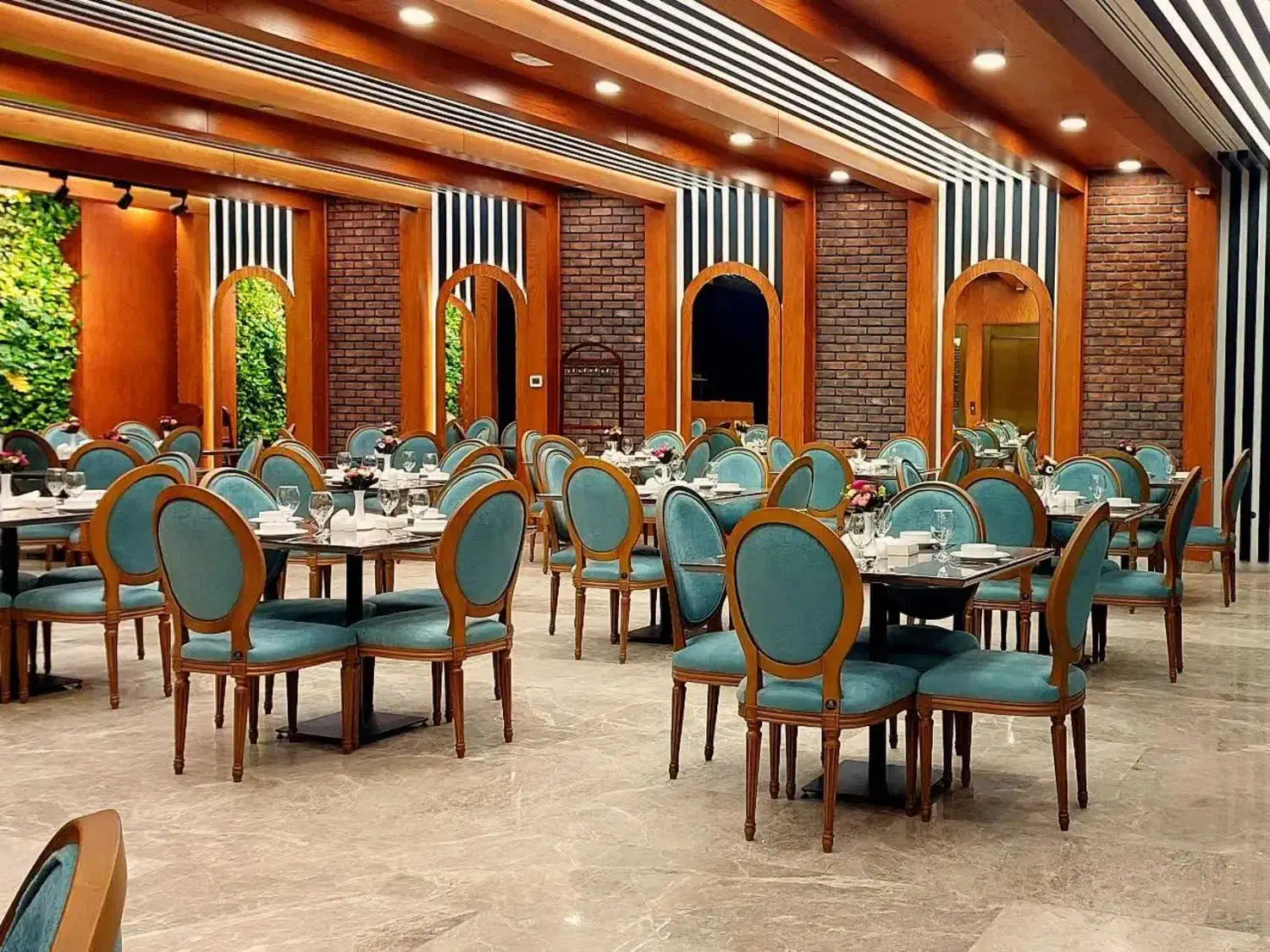 رزرو هتل های مشهدبا اقساط پنج ماه|تور و چارتر|کاشان, مفتح|دیوار