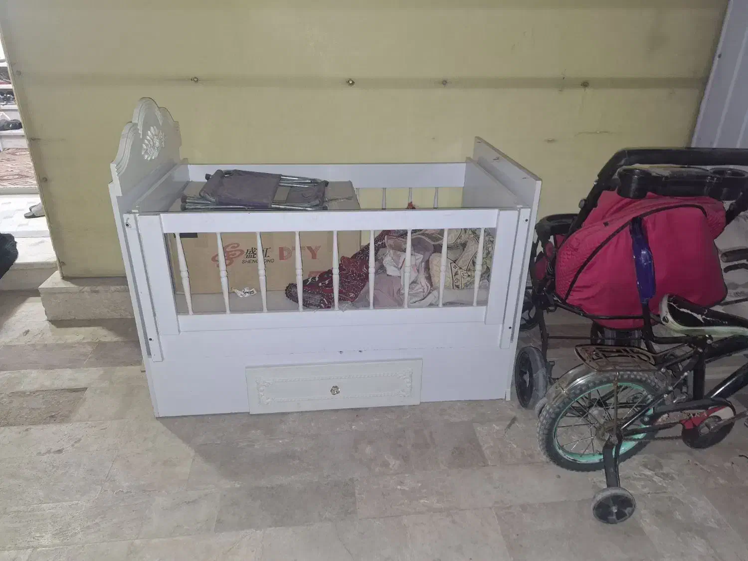 تخت|تخت و سرویس خواب|قم, نخودی|دیوار