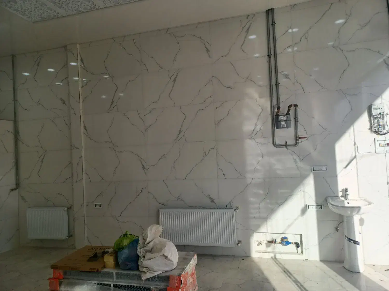 یک باب مغازه تجاری|اجارهٔ مغازه و غرفه|تکاب, |دیوار