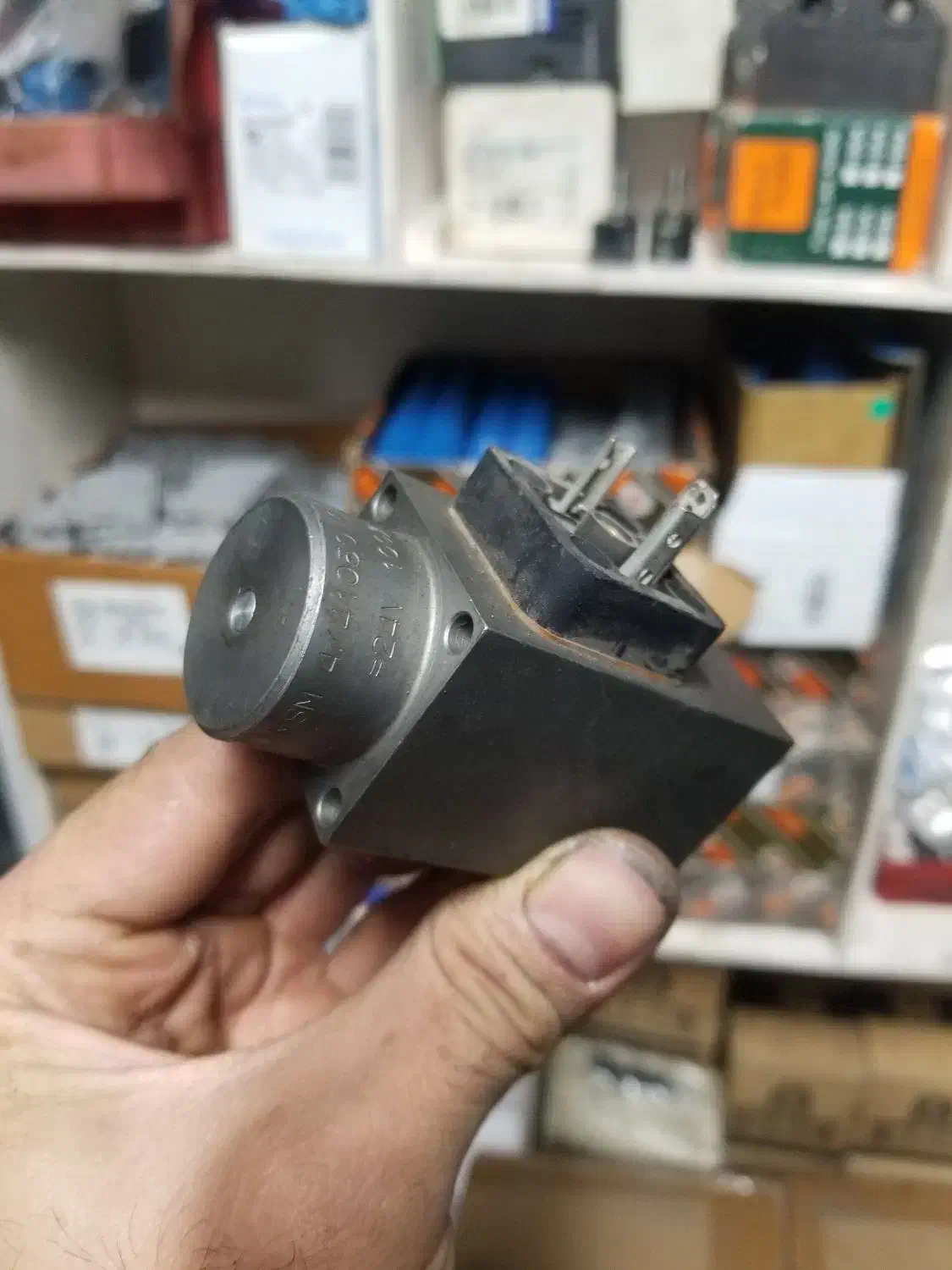 تعمیرات برقی دستگاه های صنعتی|خدمات پیشه و مهارت|تهران, اسفندیاری|دیوار