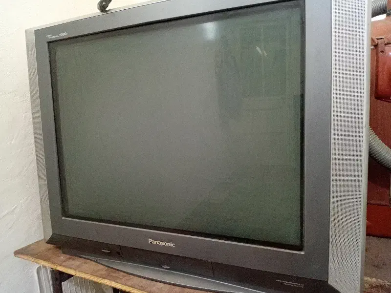 تلویزیون ۲۱ و۲۹ اینچ|تلویزیون و پروژکتور|شیراز, پادگان ولیعصر|دیوار