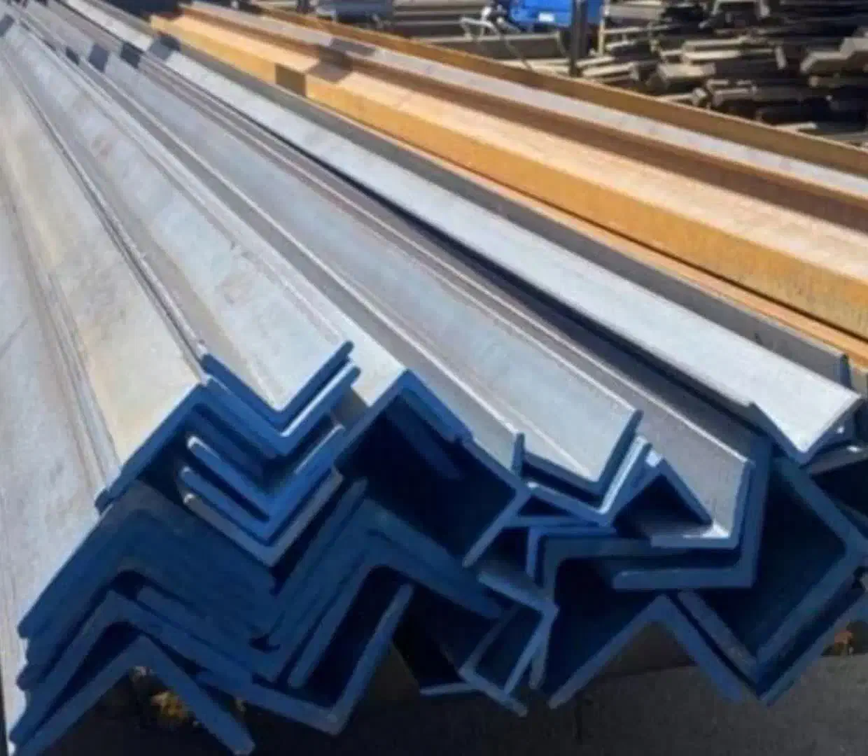 نبشی و ناودانی و سپری با تحویل فوری قم|مصالح و تجهیزات ساختمان|قم, شاه سید علی|دیوار