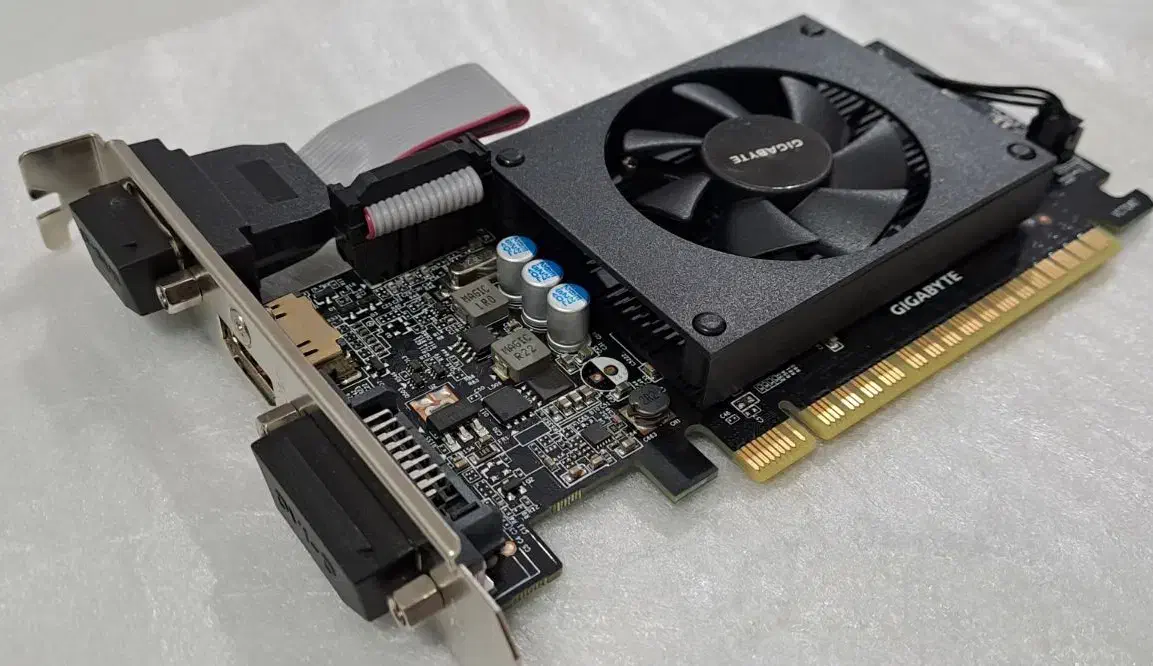 کارت گرافیک گیگابایت DDR5 2G نو|قطعات و لوازم جانبی رایانه|ارومیه, |دیوار