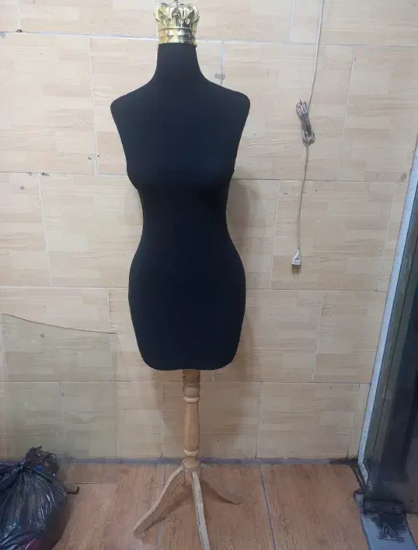 فروش تعدادی مانکن|فروشگاه و مغازه|رشت, پاستوریزه|دیوار