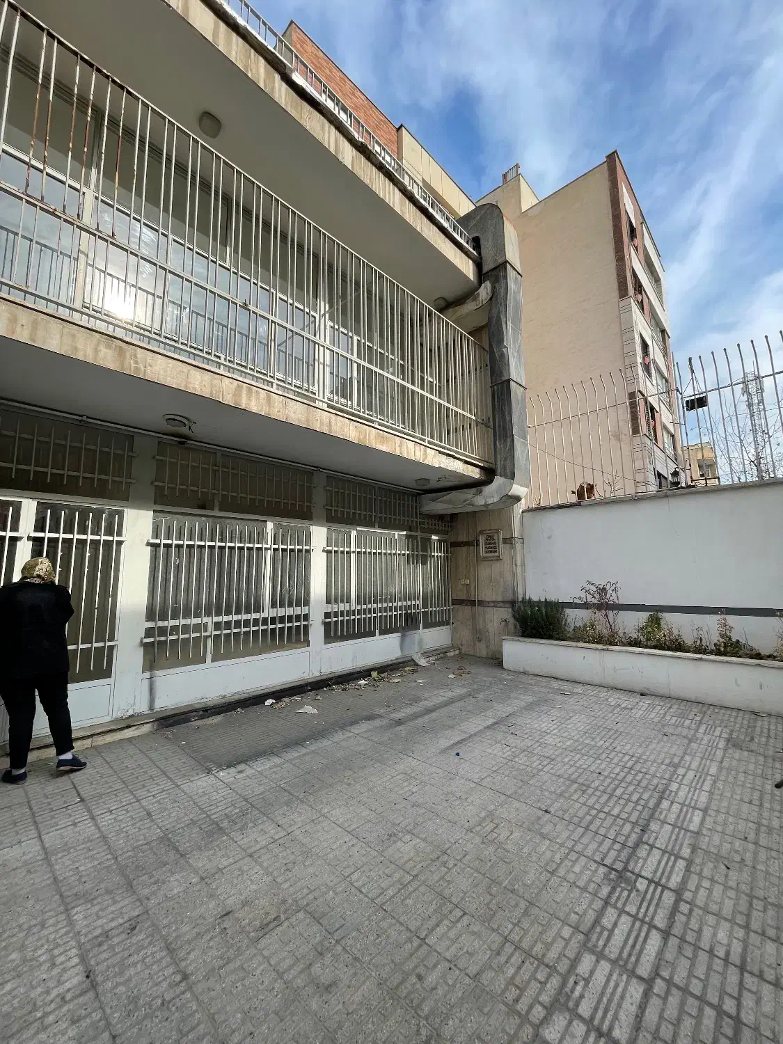 ۳۵۰ متر در ۳ طبقه ویلایی مستقل|اجارهٔ خانه و ویلا|تهران, ایرانشهر|دیوار