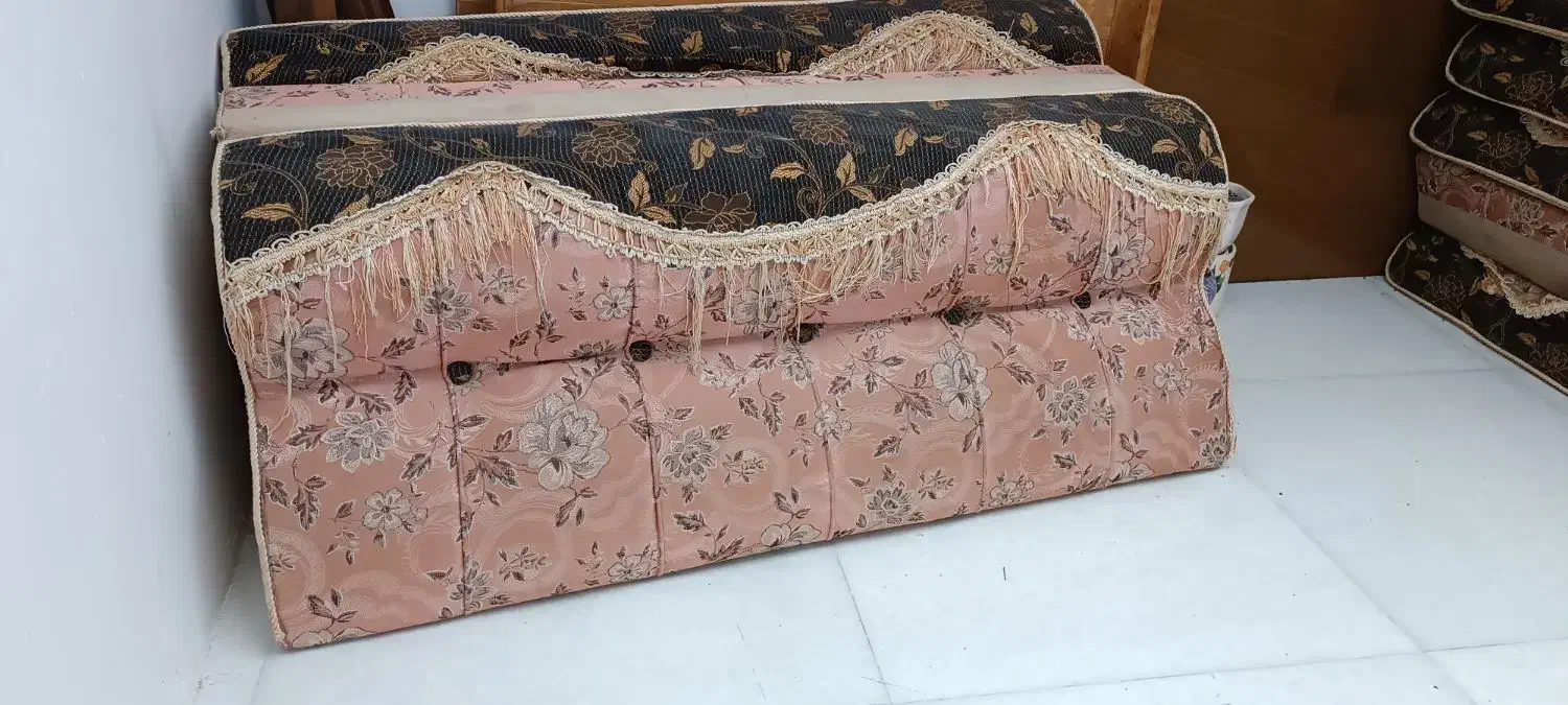 موتکا و تشکچه|رختخواب، بالش، پتو|بندر گناوه, |دیوار