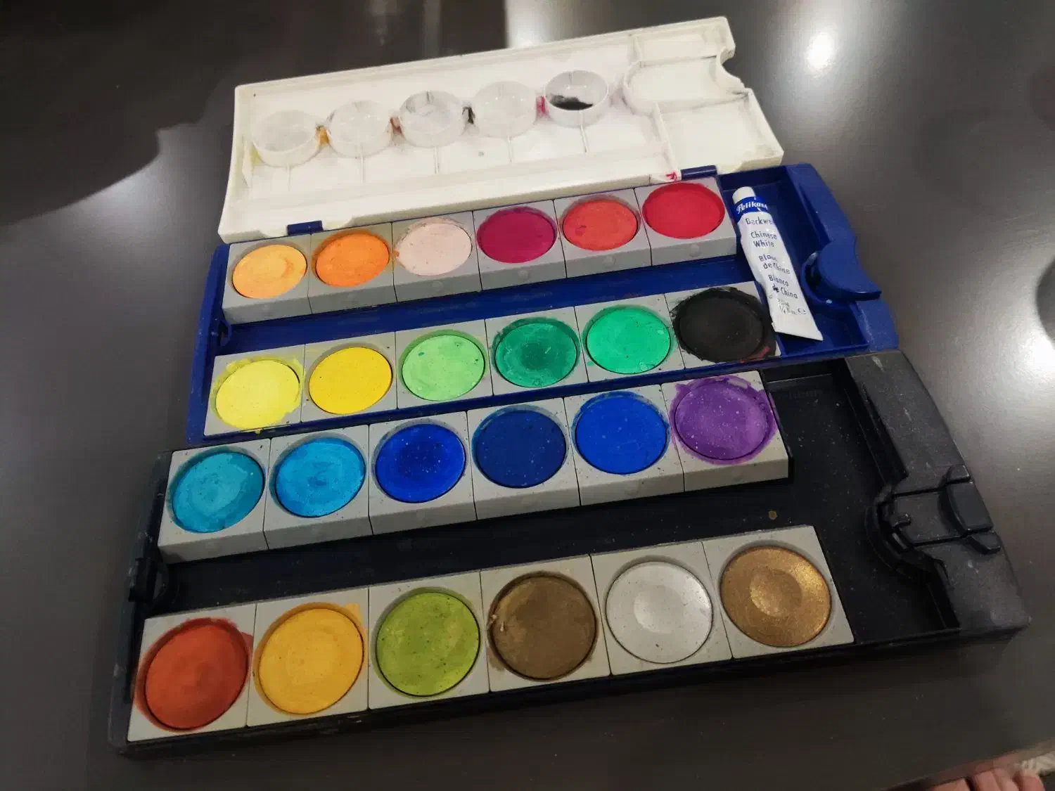 آبرنگ ۲۴ رنگ پلیکان به همراه ۵ قلمو|لوازم التحریر|قم, پردیسان|دیوار