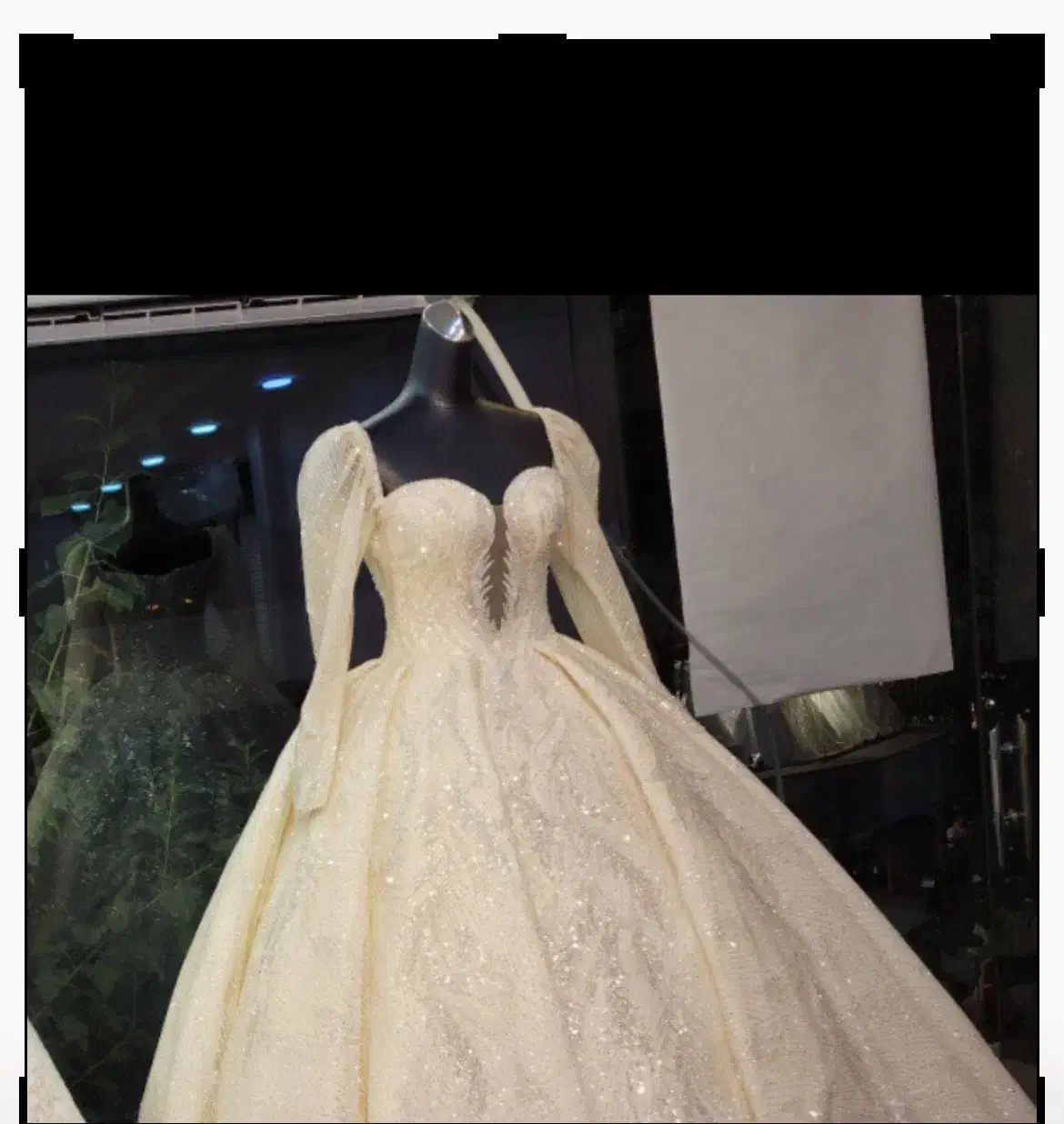 لباس عروس عربی مدل سیندرلایی دنباله‌دار|لباس|تهران, قلهک|دیوار