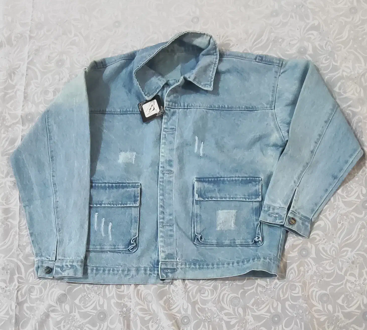 فروشی نو|لباس|جاجرم, |دیوار