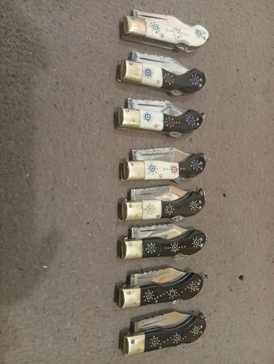 چاقو بابا|کلکسیون اشیاء عتیقه|شهرکرد, |دیوار