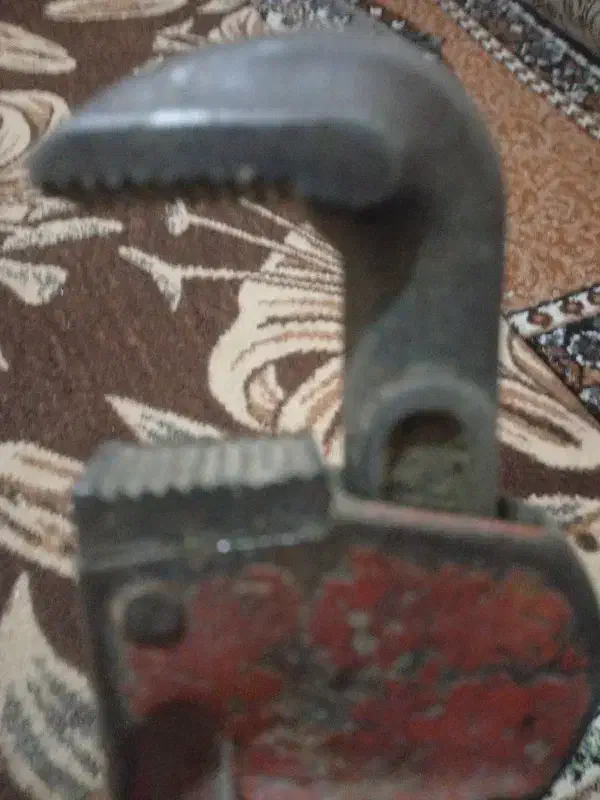 لوله گیر|ابزارآلات|نوشین شهر, |دیوار