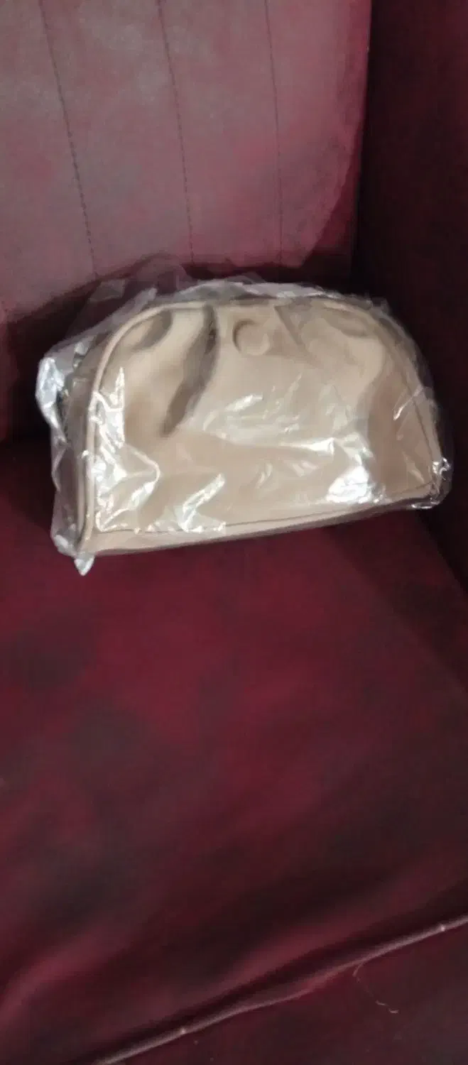 کیف|کیف، کفش، کمربند|کرمان, |دیوار