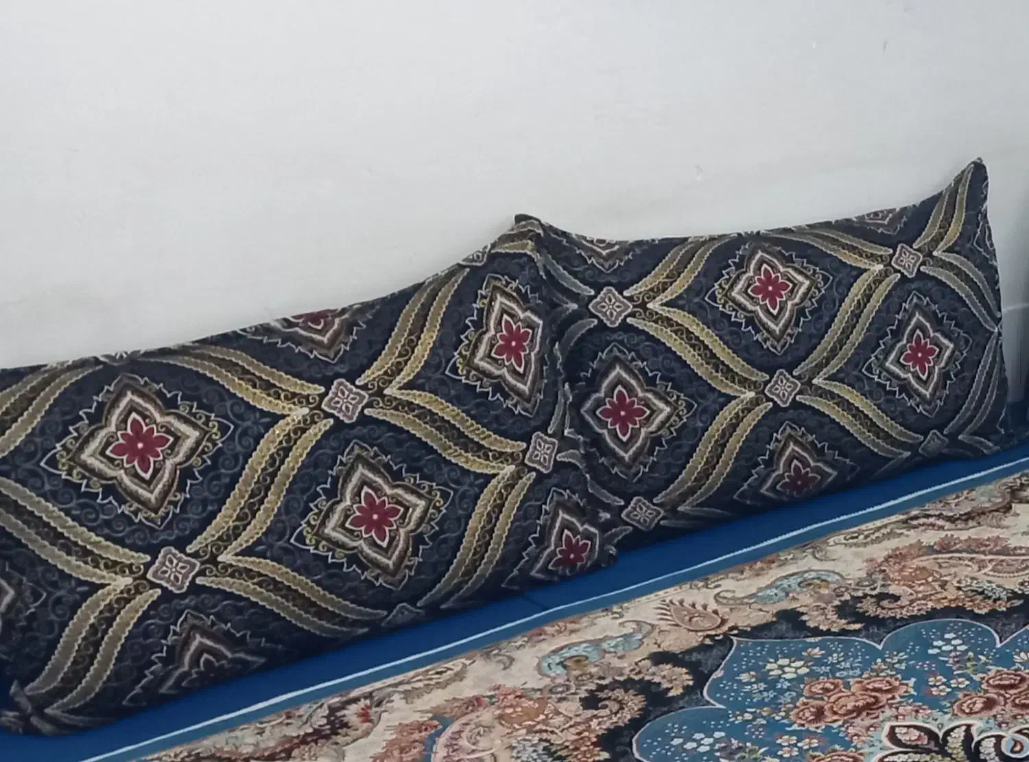 پشتی|پشتی|خمینیشهر, |دیوار