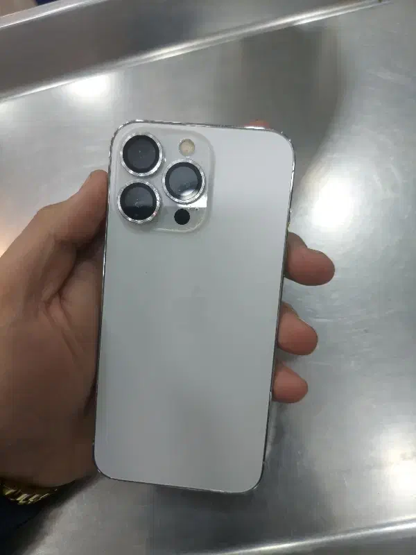 ۱۳ پرو رنگ سفید|موبایل|کاشمر, |دیوار