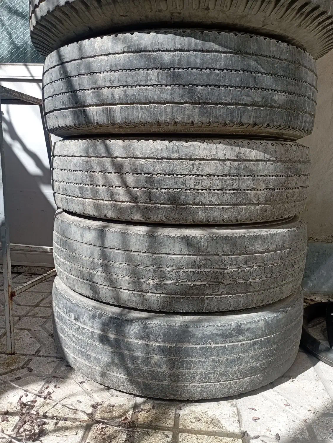 لاستیک 295/22/5|قطعات یدکی و لوازم جانبی|نیشابور, دارایی|دیوار