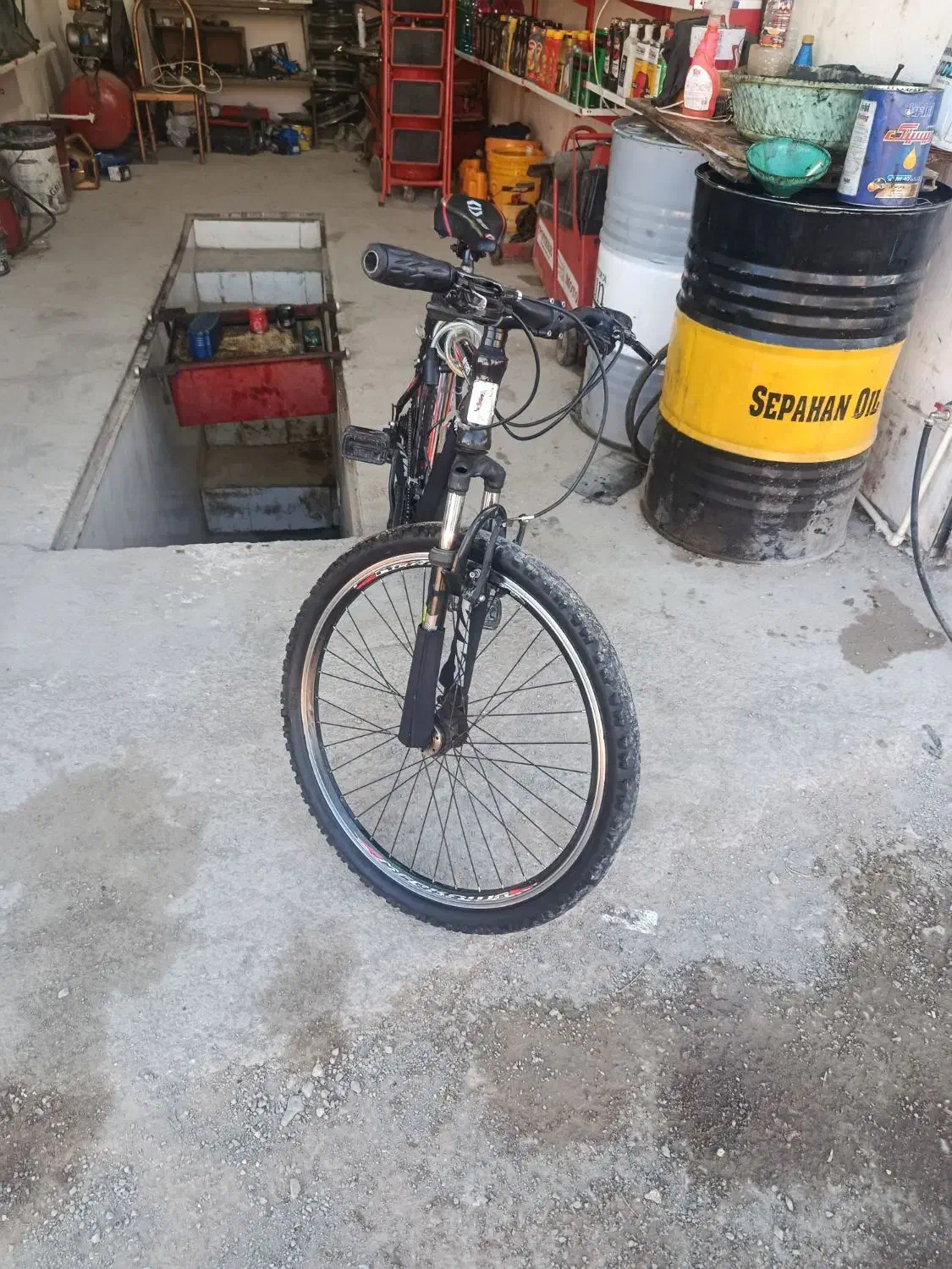 دوچرخه|دوچرخه، اسکیت، اسکوتر|اسفراین, |دیوار