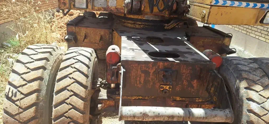 ط بیل لاستیکی ۹۱۲ مدل ۶۳|خودرو سنگین|ایذه, |دیوار