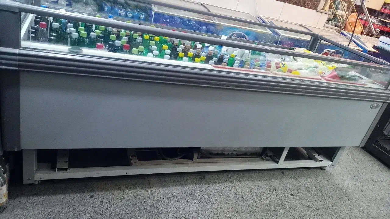 یخچال پرده هوا ۷.۵ متری و یخچال خوابیده|یخچال و فریزر|خسروشاه, |دیوار