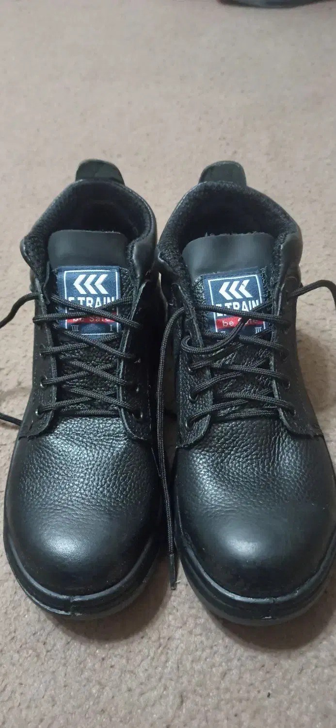 کفش کار|کیف، کفش، کمربند|بیرجند, |دیوار