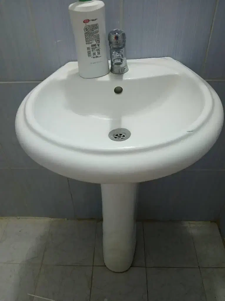 روشویی پایه دار|لوازم سرویس بهداشتی|بندرعباس, |دیوار