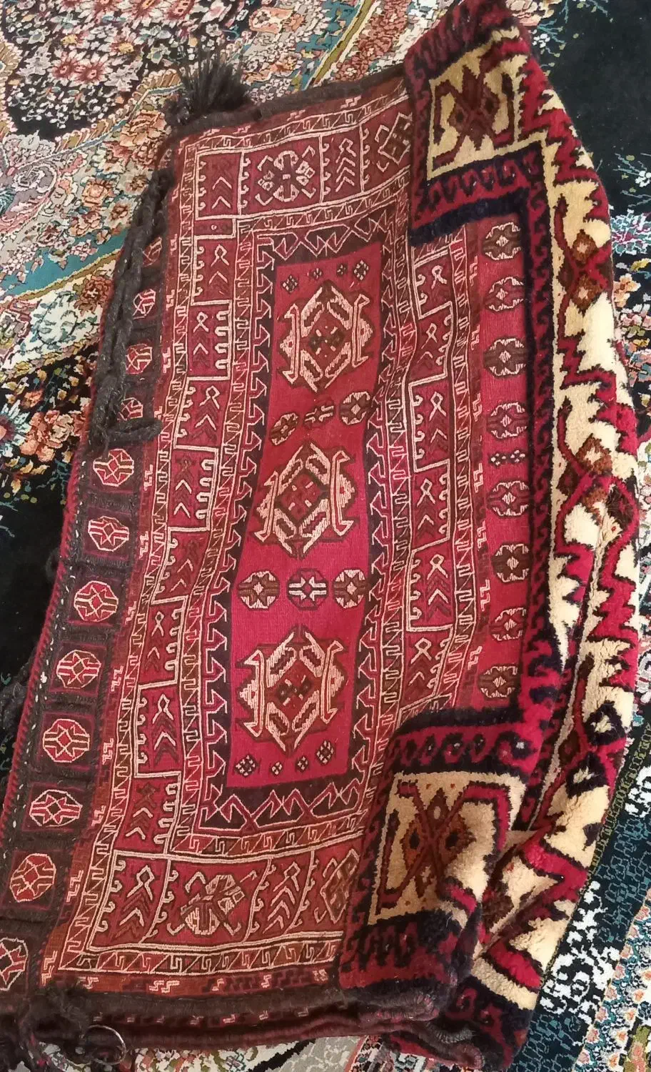 خورجین دست بافت ، پر نقش سنتی به فروش می‌رسد|گلیم، جاجیم، گبه|گتوند, |دیوار