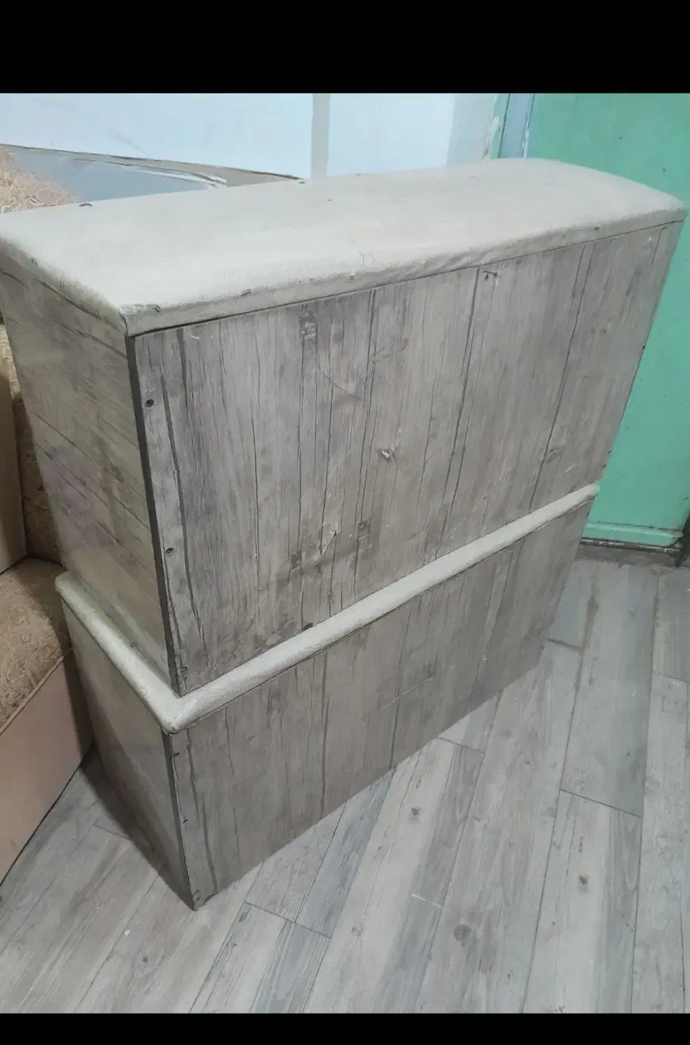 نیمکت|صندلی و نیمکت|آباده, |دیوار