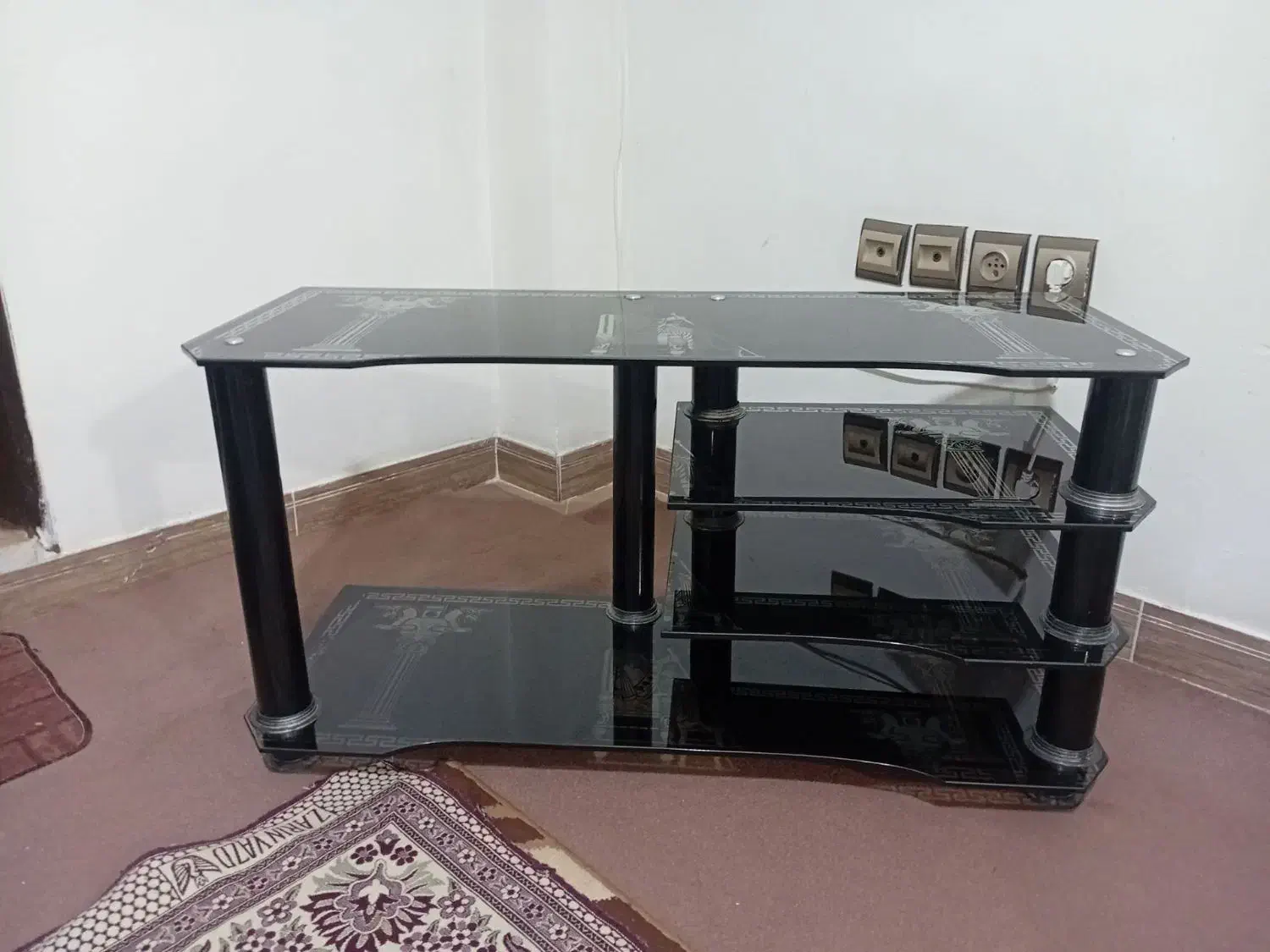 میزشیشه ای|میز تلویزیون|رشت, دیانتی|دیوار