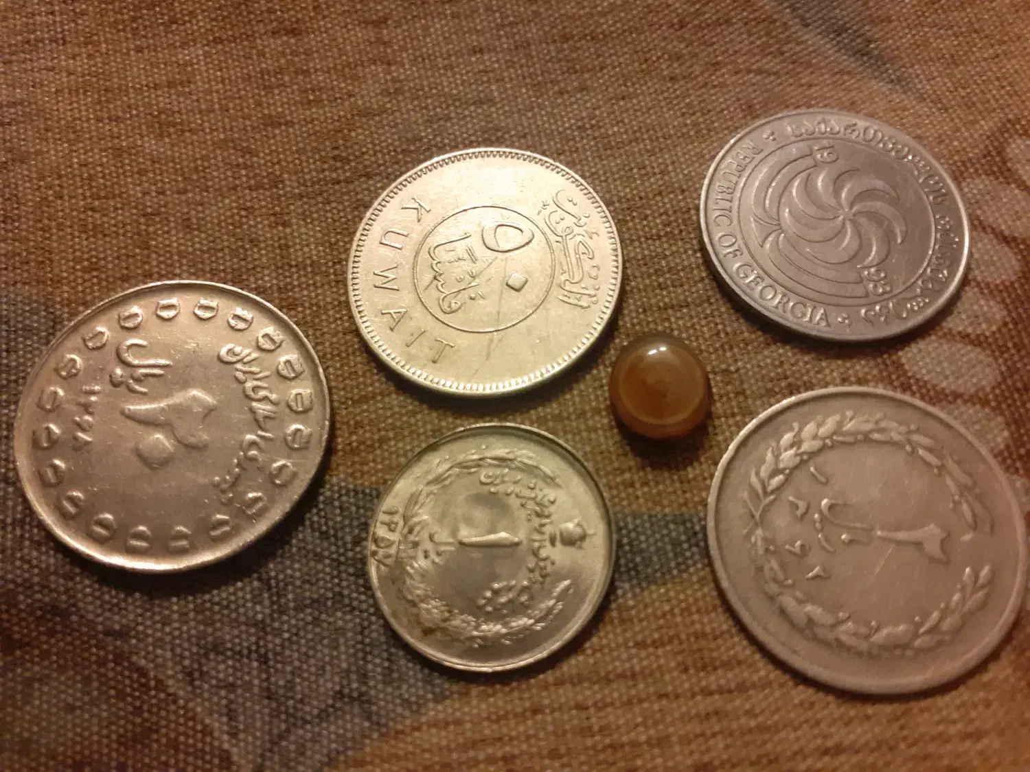 سکه قدیمی|کلکسیون اشیاء عتیقه|ابریشم, |دیوار