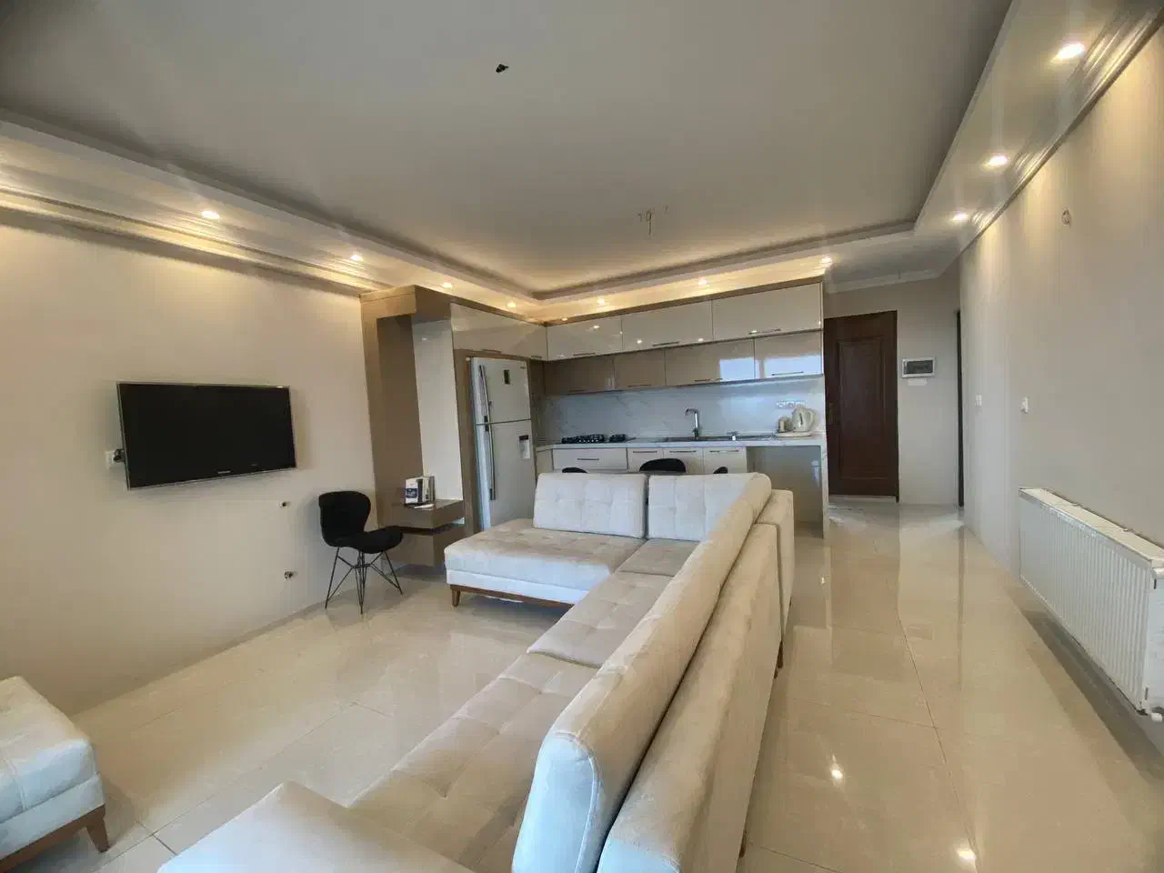 پنت ساحلی باچشم اندازی زیبا|اجارهٔ کوتاه‌مدت آپارتمان و سوئیت|فرح آباد, |دیوار