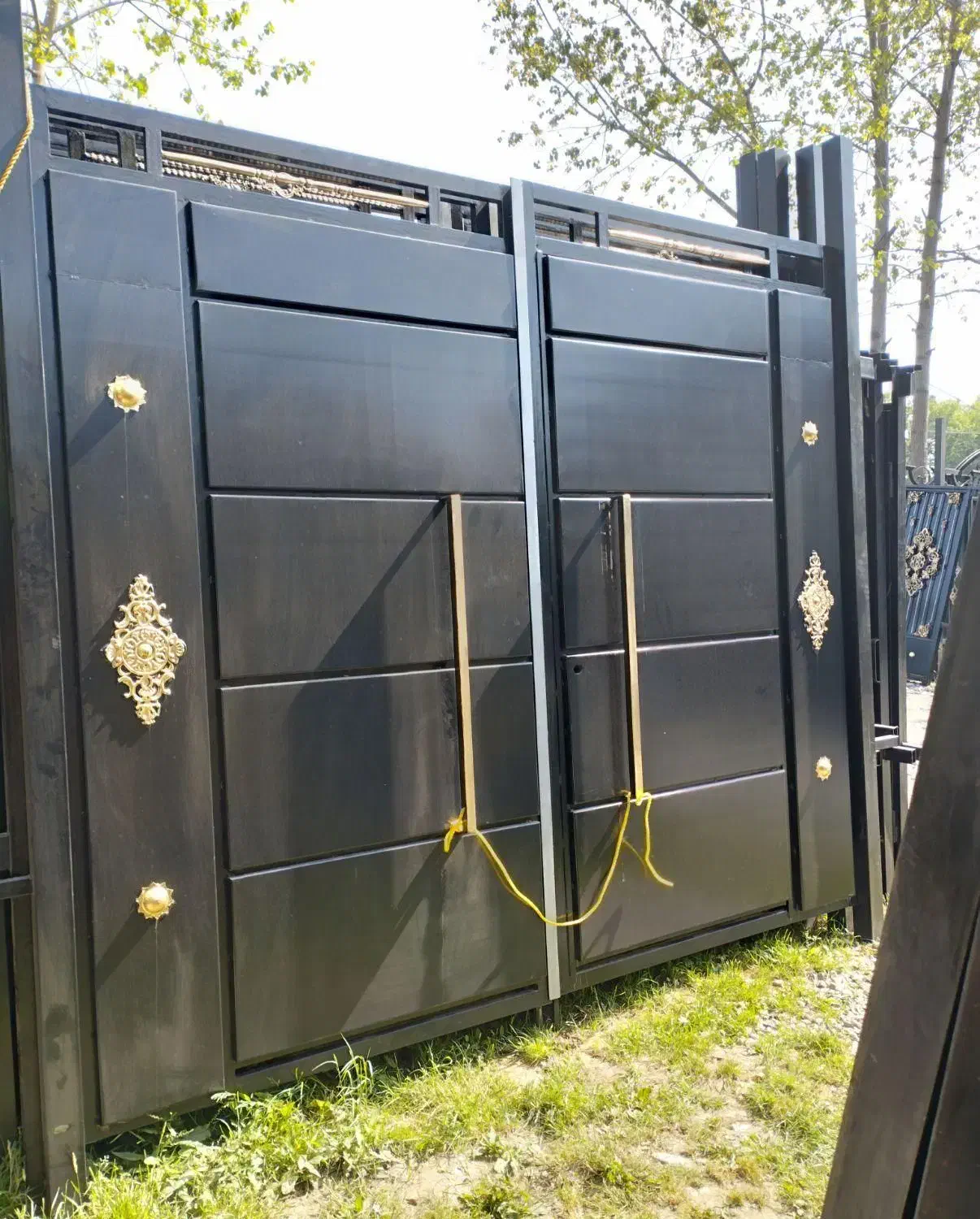 باسلام این مدل درب ها با آهن دومیل سنگین وزن|مصالح و تجهیزات ساختمان|خرم‌آباد, |دیوار