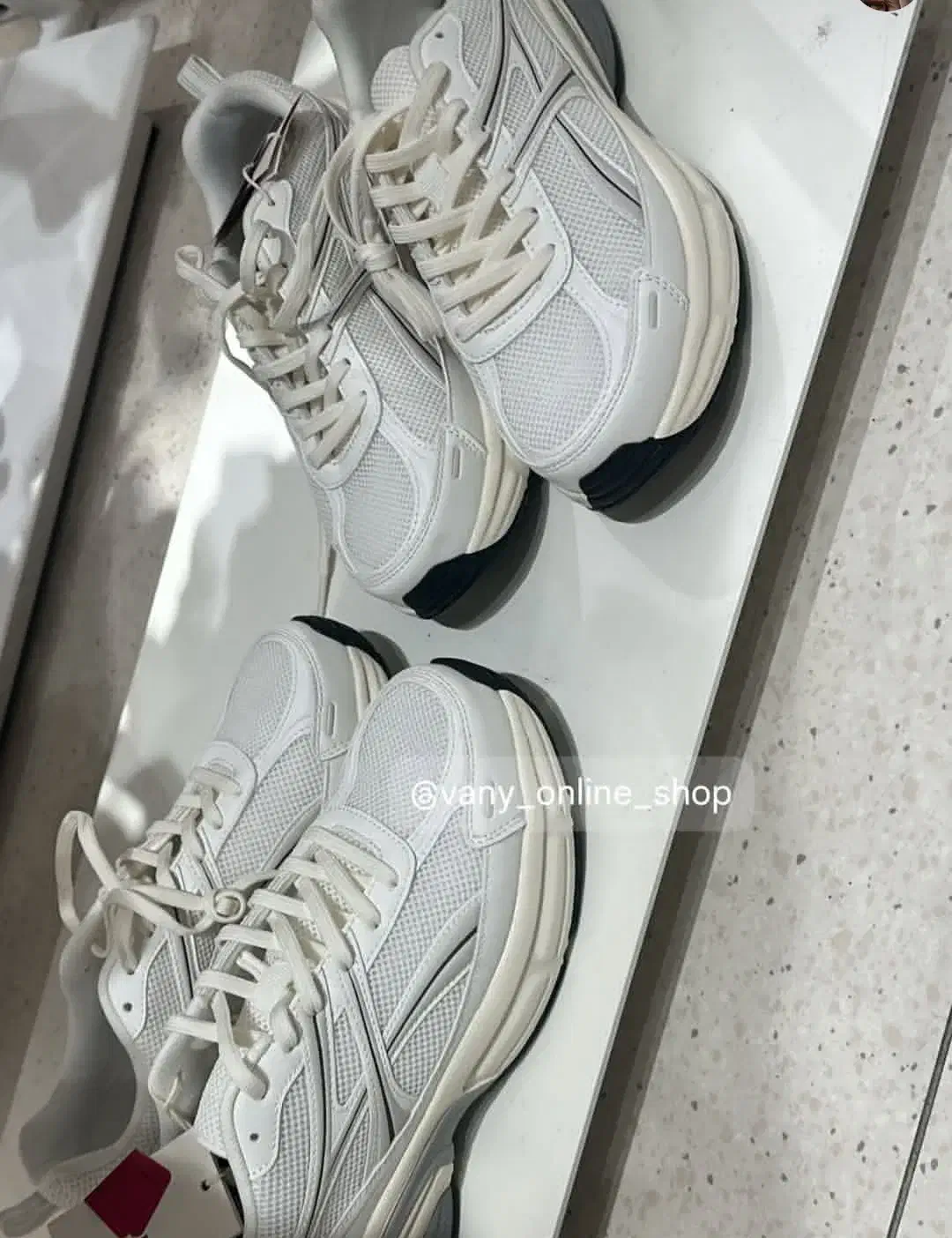 کتونی|کیف، کفش، کمربند|شهریار, کردزار|دیوار