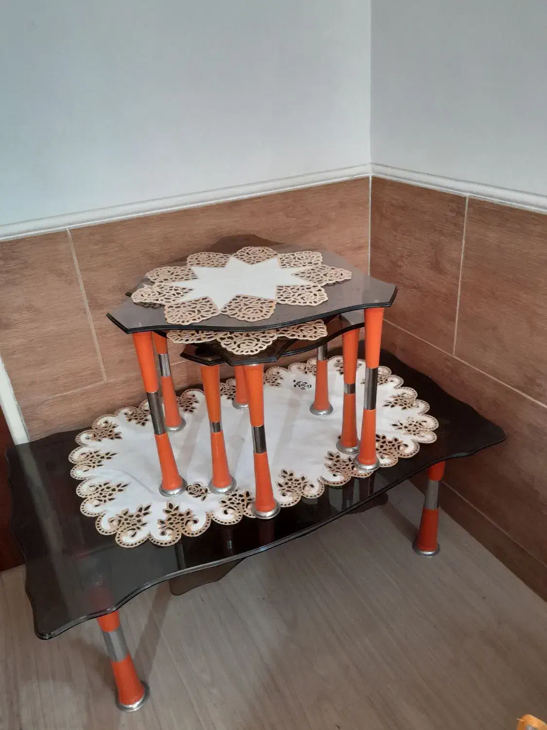 میز وگل میز خوش رنگ|مبلمان خانگی و میز عسلی|شیراز, پشم شیشه|دیوار