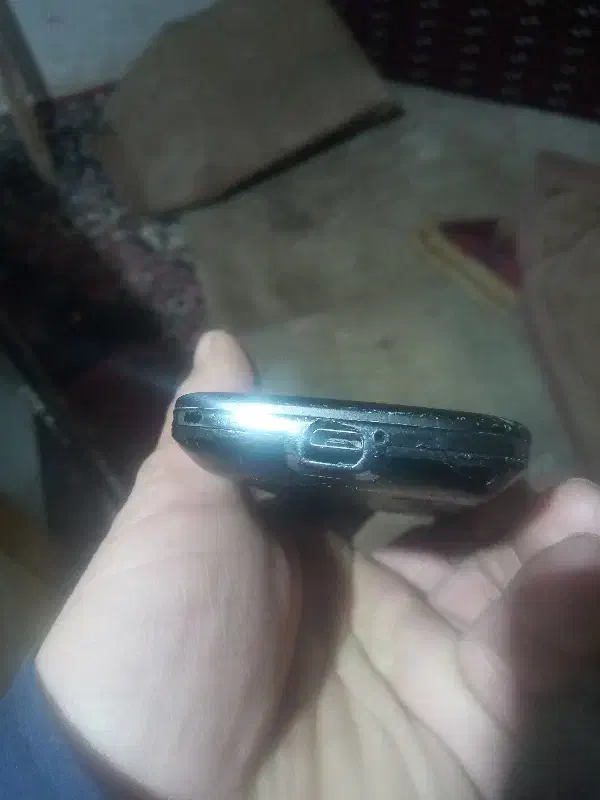 یک عدد گوشی htcکارکرده سالم|موبایل|قهستان, |دیوار