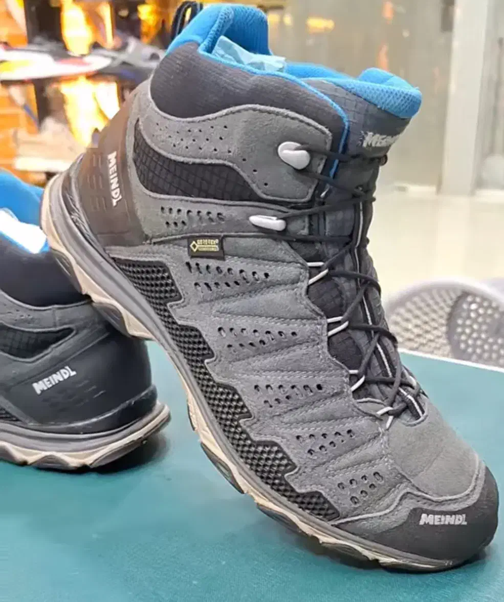 ۳ تا نیم بوت مردانه حرفه ای در حد نو و نو|کیف، کفش، کمربند|صدرا-فارس, فاز ۱|دیوار