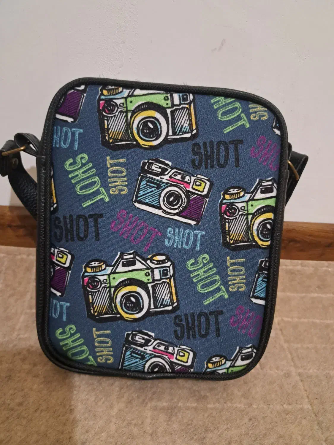 کیف دوشی|کیف، کفش، کمربند|زنجان, |دیوار