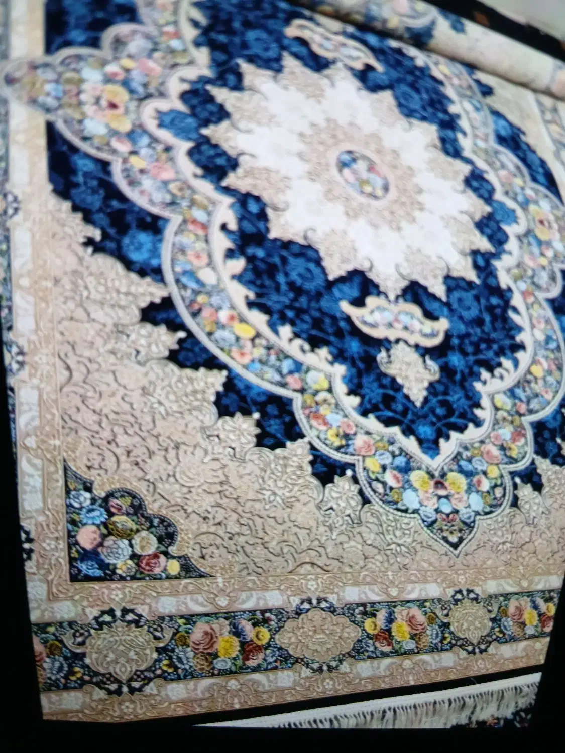 فرش ۹ متری ۱۰۰۰ شانه نو|فرش|قم, میرزائیه|دیوار