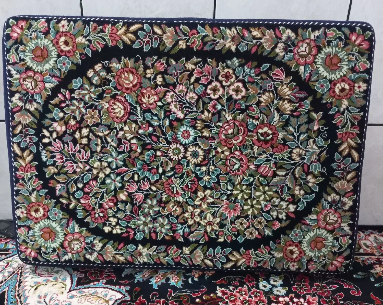 پشتی|پشتی|سیرجان, |دیوار